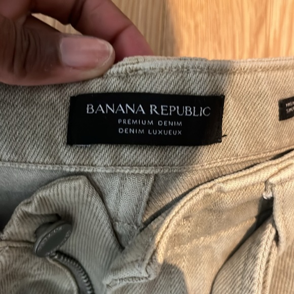 GUC Banana Republic shorts - Picture 4 of 9